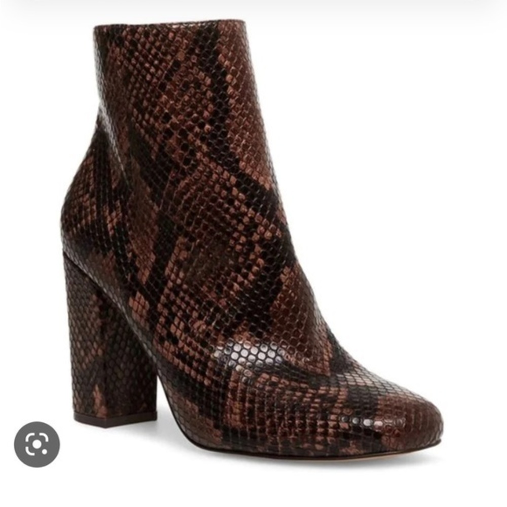 Steve Madden Snakeskin boots